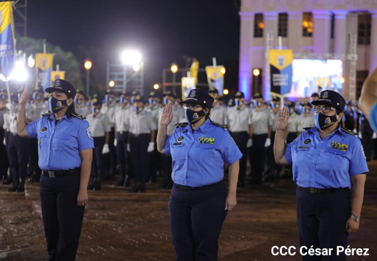 Rosario: “Muchas campanas se alzaron al duelo” en conmemoración del Aniversario de la Policía