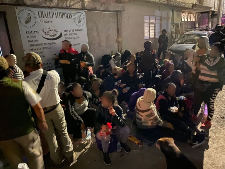 Encuentran en México a más de 220 migrantes en vivienda