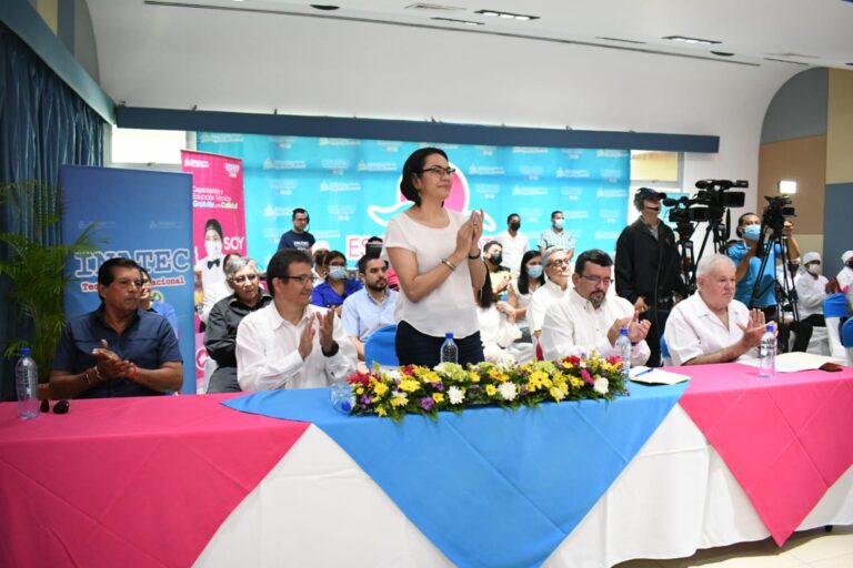 Estudiantes técnicos participan en Concurso Nacional de Recetas Saludables