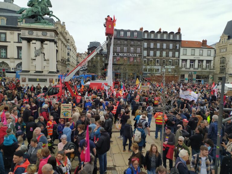 Convocan a nueva jornada de protestas en Francia