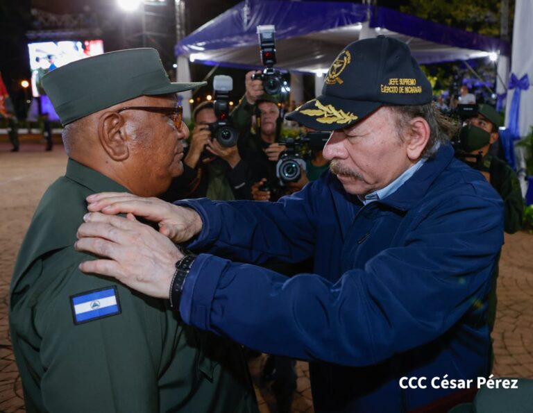 Ascienden al Coronel Lester Vidal Gallo Sandoval a General de Brigada