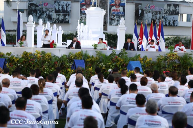 Transportistas reiteran su respaldo al Pdte. Daniel y vicepresidenta Rosario