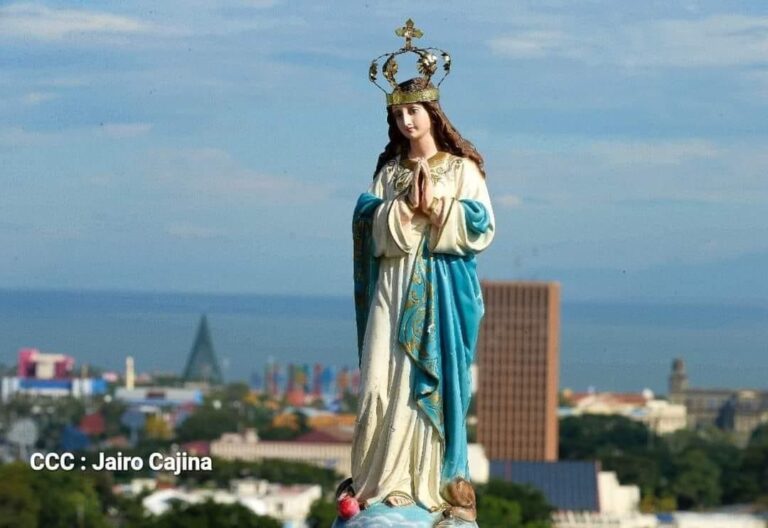 ¿Por qué rezan las familias nicaragüenses el Santo Rosario en la Purísima?