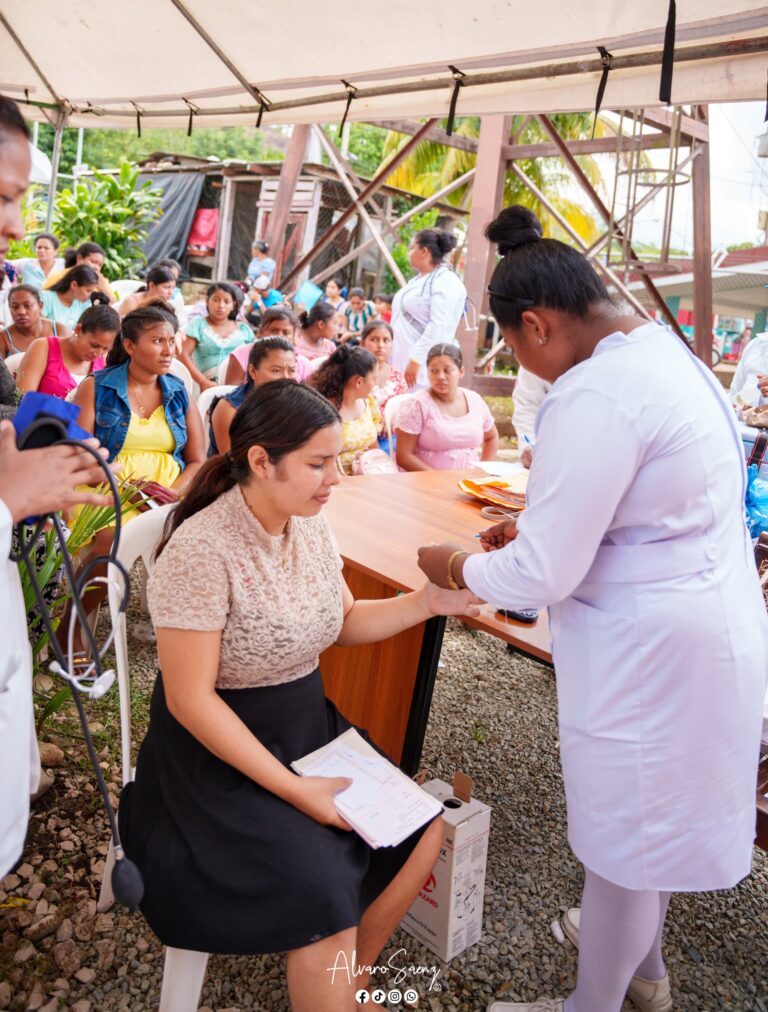 Realizan Mega Feria de Salud Materna Fetal