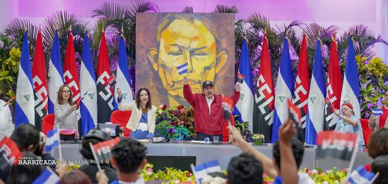 Vicepresidenta destaca a familia de Tomás y a combatientes internacionales