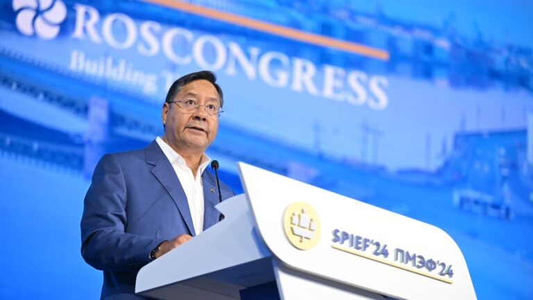 Rusia apoyará a Bolivia en el abastecimiento de combustible