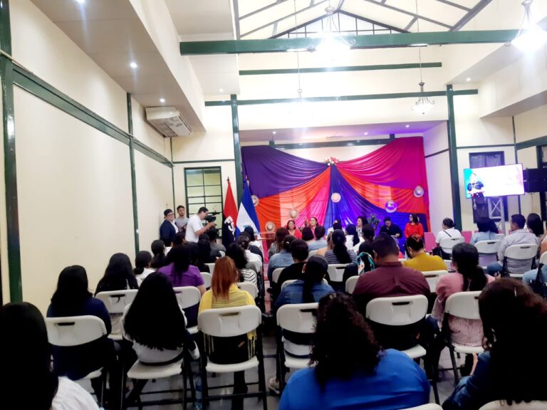 Mujeres Comunicadoras comparten experiencias