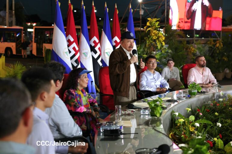 Presidente Daniel  recuerda hazaña de la Toma del Palacio Nacional