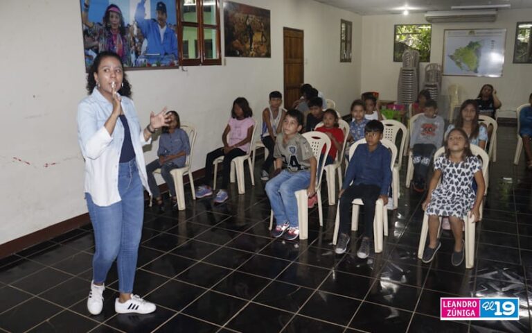 Realizan charla educativa “Solo tenemos un planeta”