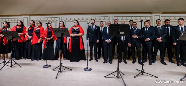 INCANTO saluda el 44/19 con un concierto lirico