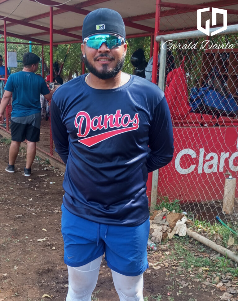 El Bóer pretende cambiar a Roger Leyton