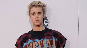 Justin Bieber tal parece que ya le llego la edad