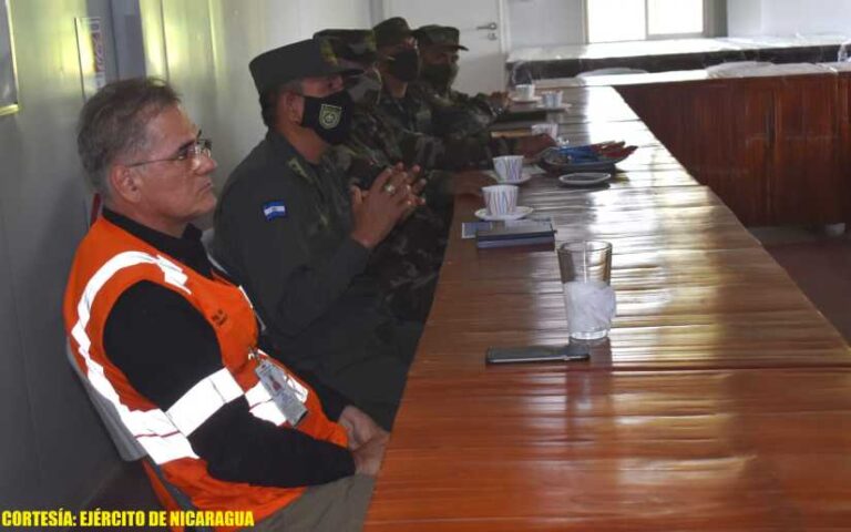 Ejército de Nicaragua participó en reunión con directivos de la Mina Pavón
