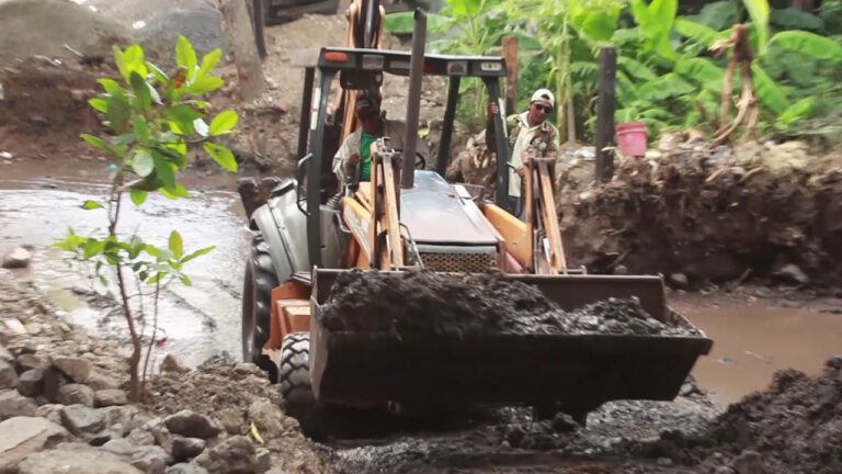 Dan inicio a la obra de revestimiento de cauce en Juigalpa