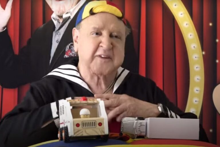 Kiko cobrara 150 dólares por autógrafo