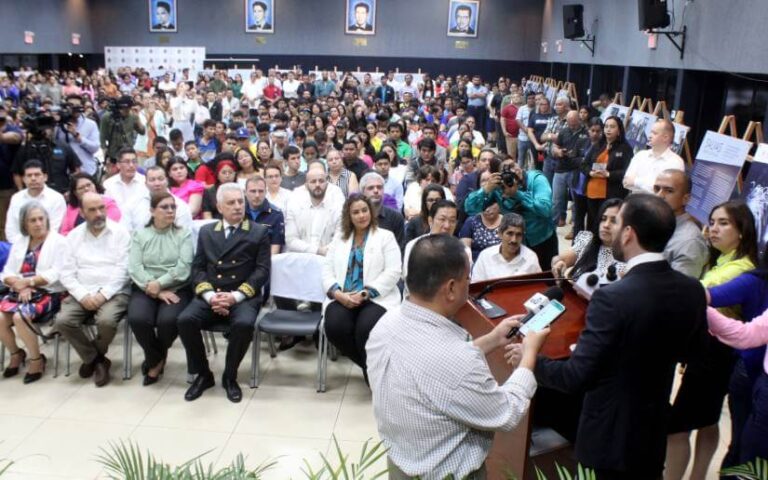 Develan Mural de 13 Ciudades Heroicas de la Federación de Rusia