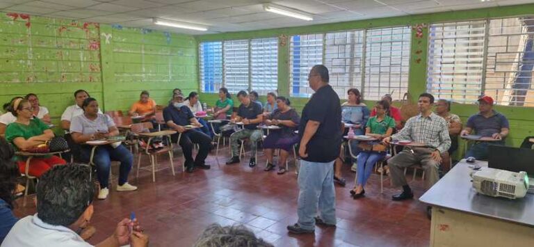 Docentes de Nicaragua se capacitan en métodos de enseñanza y aprendizaje