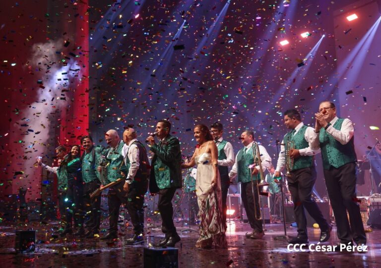 Macolla interpreta amplio repertorio en el TNRD