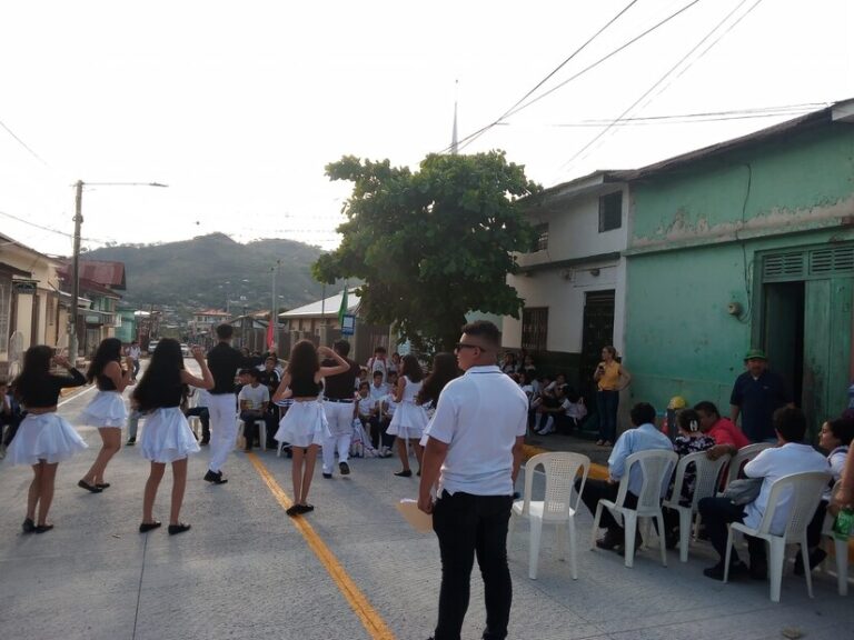 Familias matagalpinas estrenan nuevas calles