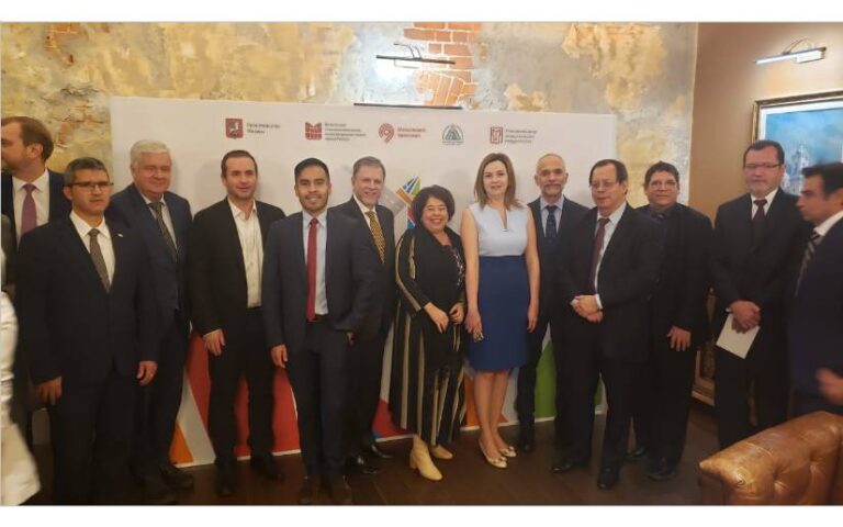 Nicaragua participa en exposición sobre transporte urbano en Muscú