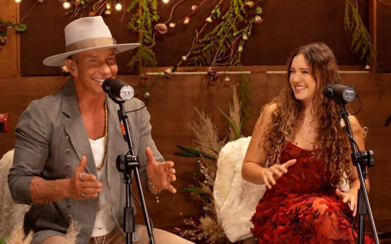 Mia Rubi supera a Christian Nodal y adivina porque