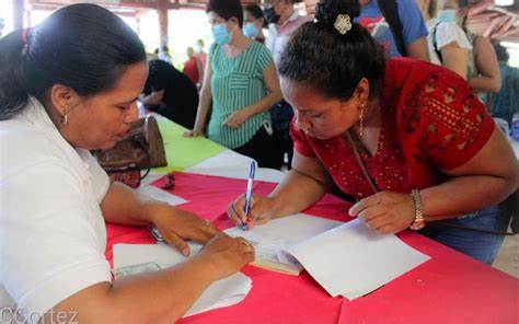Protagonistas de 57 municipios recibirán créditos del Programa Adelante