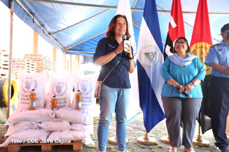 Envían merienda escolar a colegios afectados por Julia