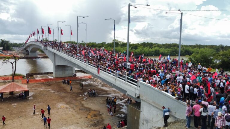 Inauguran el puente Wawa Boom en el Caribe Norte