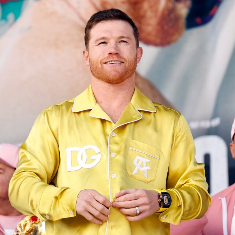 Canelo arremete contra Oscar De la Hoya