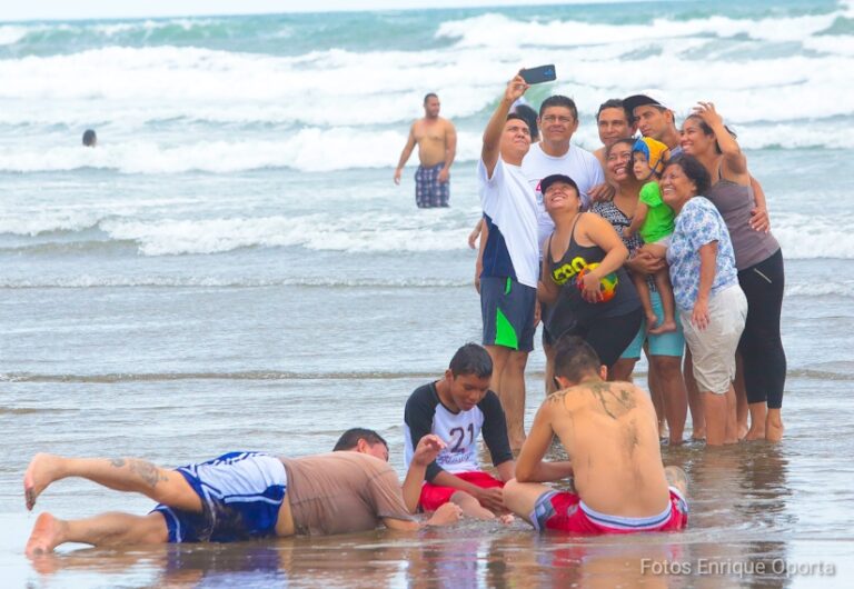 Rosario transmite un saludo a las familias que celebran las Fiestas Patrias en Unidad