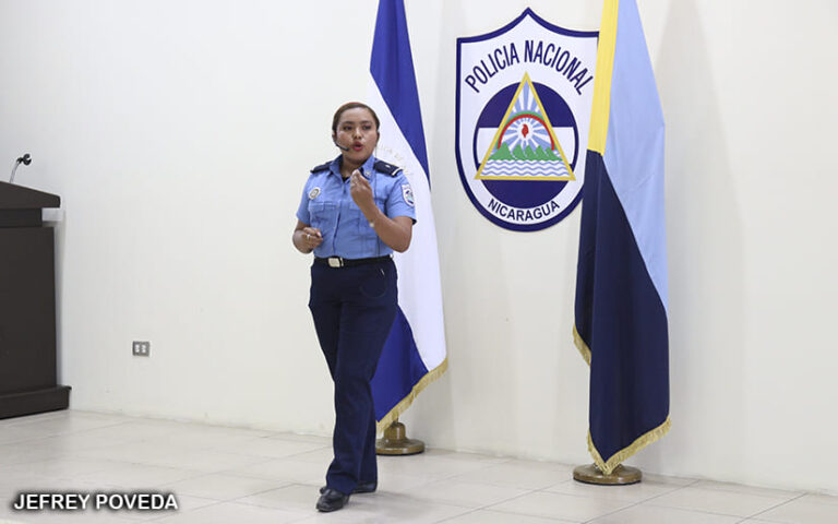 Policía Nacional realiza el concurso “Declamando a Darío”