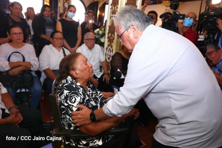 Entregan Orden de la Independencia Cultural Rubén Darío al maestro Jaime Granera Soto