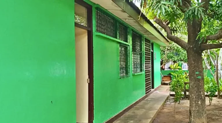 Rehabilitan Centro de Salud en Santa Rosa del Peñón