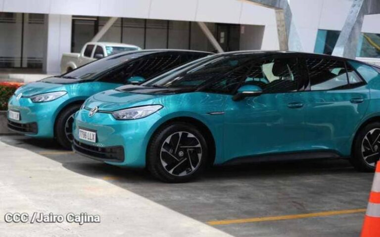 Gobierno de Nicaragua inaugura puestos de carga para vehículos eléctricos