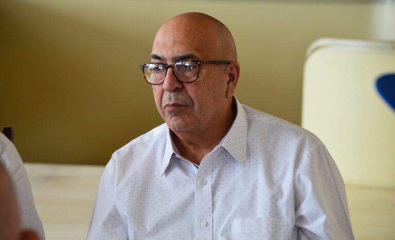 Vicepresidenta felicita al maestro Ronald Abud Vivas