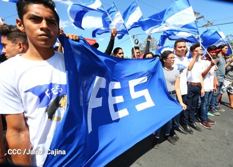 MINED celebra los 42 años de la alfabetización