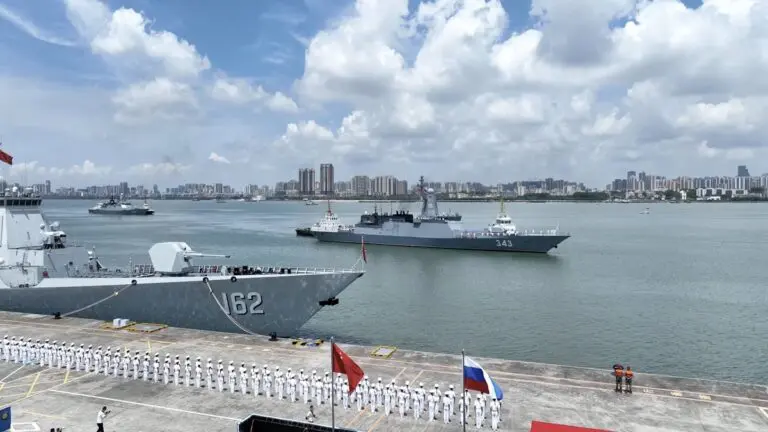 China y Rusia realizan maniobras militares conjuntas