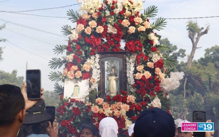 Santo Domingo de Abajo inicia peregrinación
