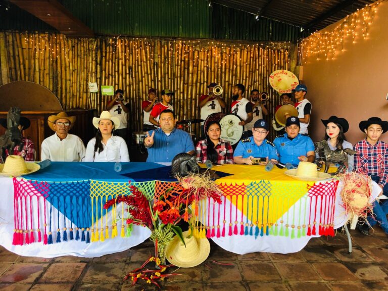 Inician fiestas patronales en El Rosario