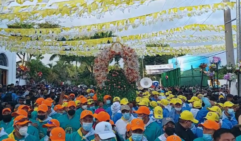 Miles de nicaragüenses acompañan a Minguito