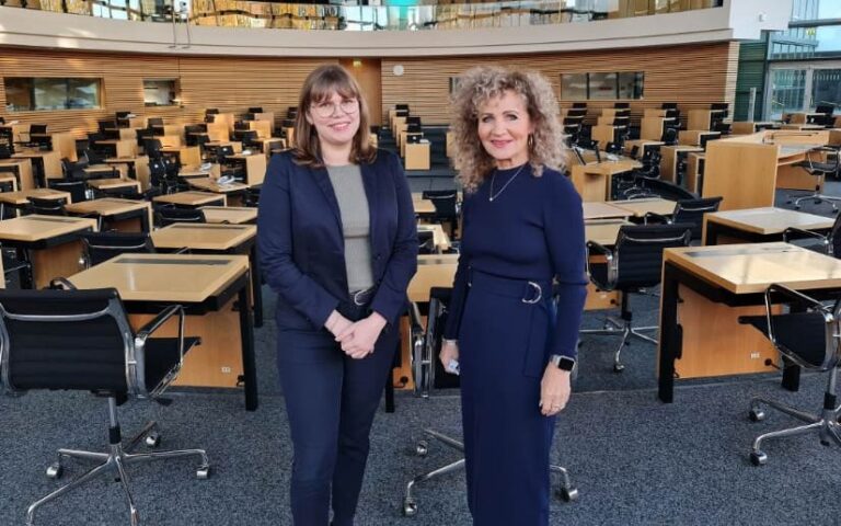 Embajadora de Nicaragua en conferencia del Parlamento de Turingia Alemania