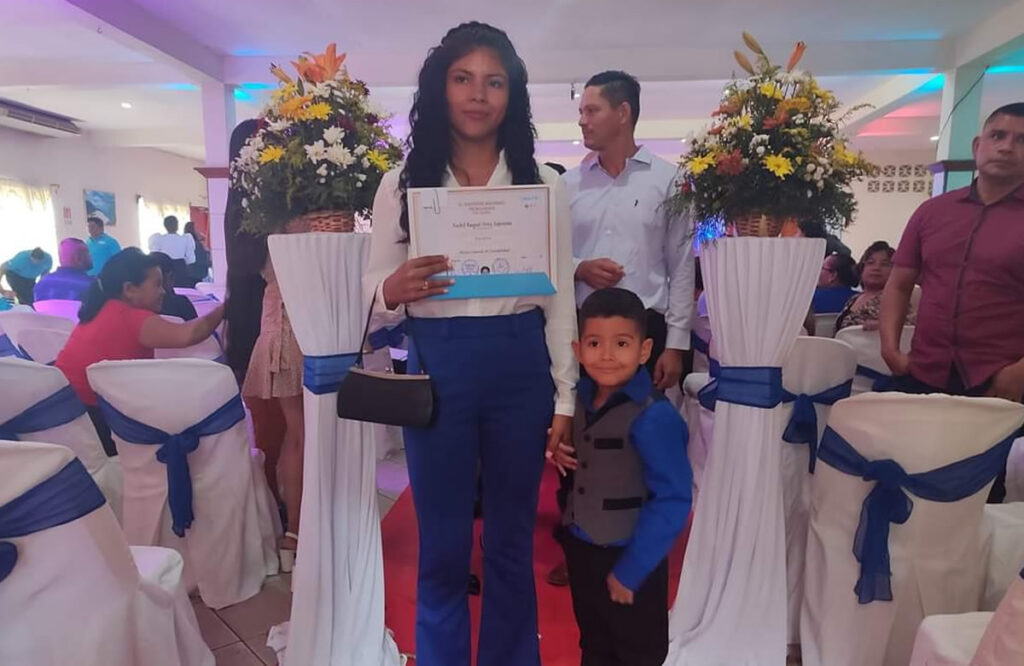 Cortesía: Tecnológico de Carazo certifica a 107 estudiantes.