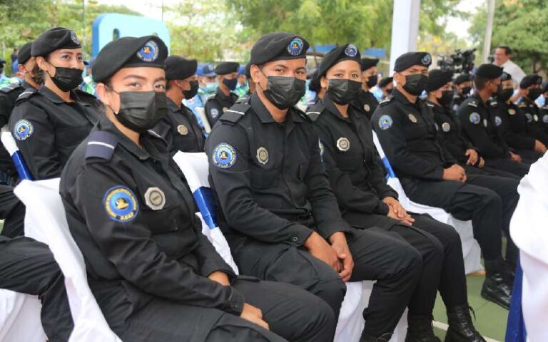 Graduarán a 72 policías en Nicaragua