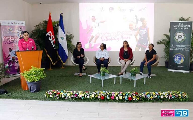 Realizan foro de Mujeres Deportista
