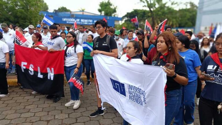 Estudiantes de la UNI saludan el Día de la Dignidad Nacional