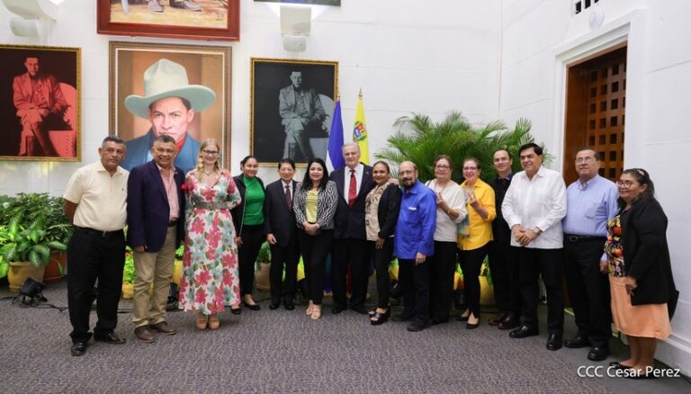Nicaragua conmemora el 213 aniversario de la independencia de Venezuela