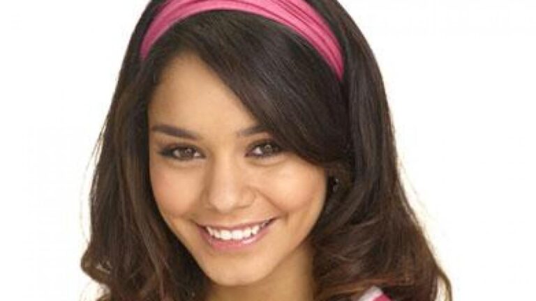 Vanessa Hudgens se convierte en Mama por primera vez