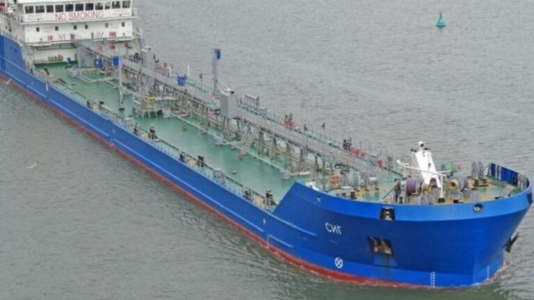 Dron ucraniano ataca a un petrolero ruso