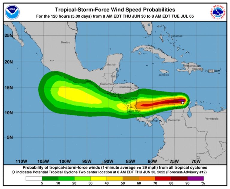 Onda Tropical podría convertirse en Tormenta Tropical