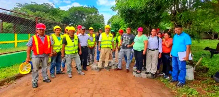 Inicia construcción de 150 metros lineales de adoquinado en La Conquista